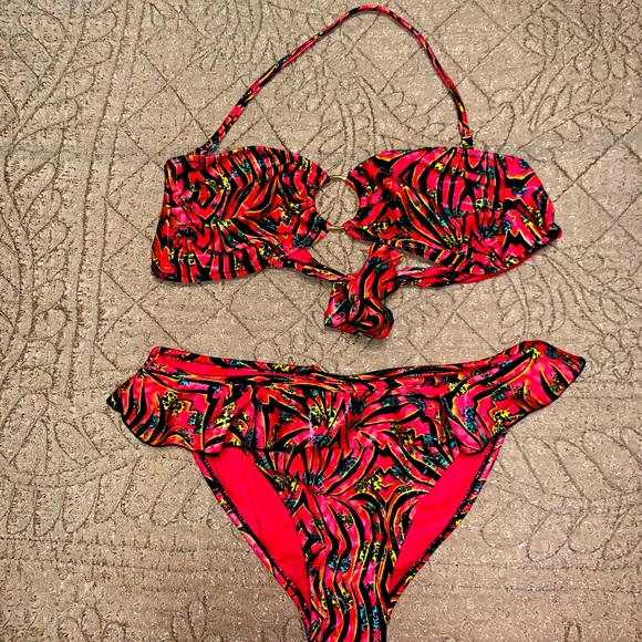 Apple bottom brand, top and bottom bathing suit - Picture 1 of 4